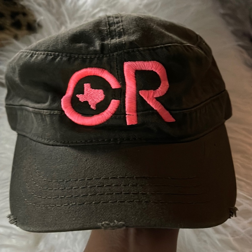 Cr Hat